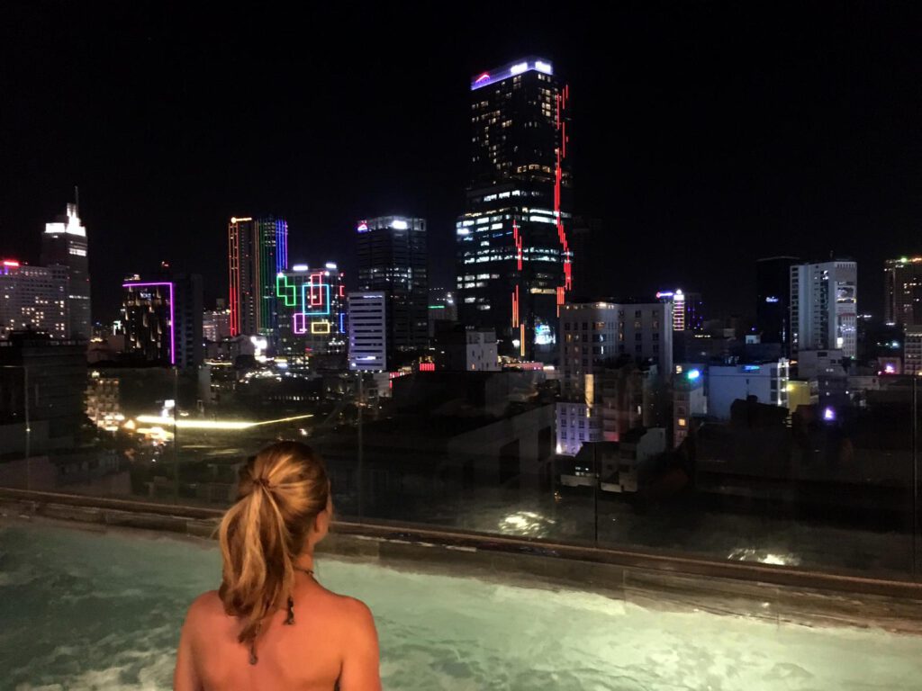 Rooftop pool bij ons hotel in Ho Chi Minh City